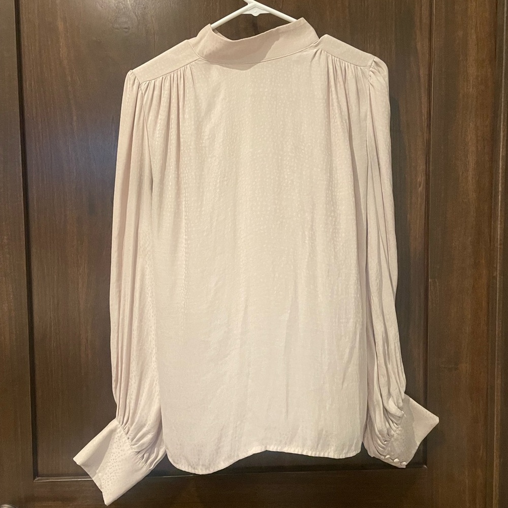 Express blouse size L